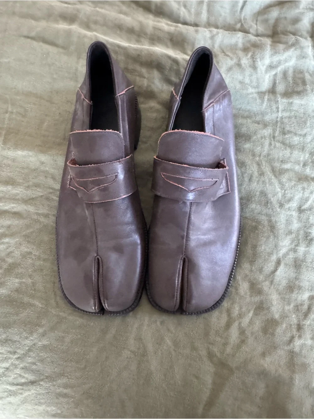 Men's Split-Toe Leather Slip-On Loafers in Brown